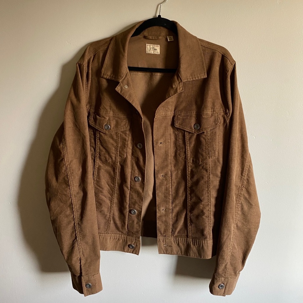 Corduroy trucker jacket in tobacco brown. Size M. Excellent condition!